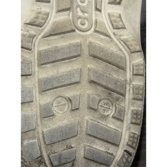 Crocs Classic Clogs Bone Cheetah Fuzz Lined Womens 8 Mens 6 Unisex Slip On - Picture 2 of 8